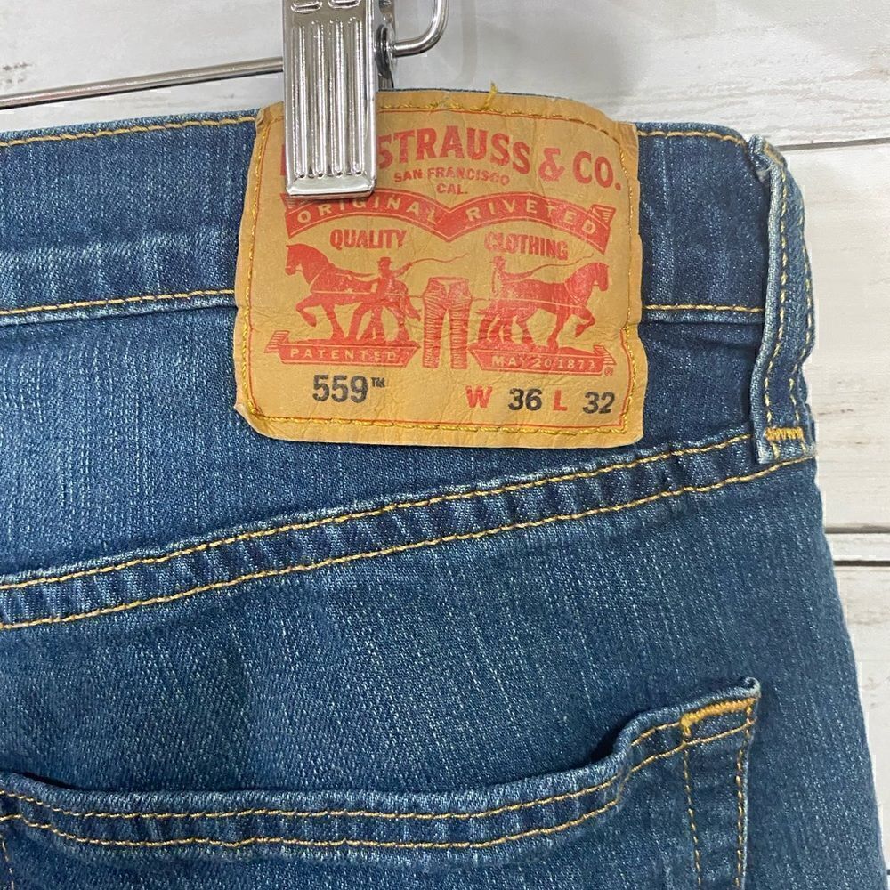 Levi’s 559 Jeans - Picture 4 of 4